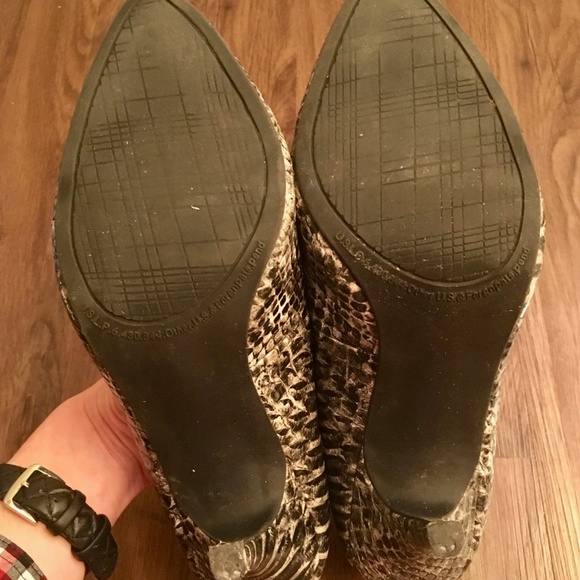 Rampage Animal Print Career Heels Pumps - Picture 6 of 7